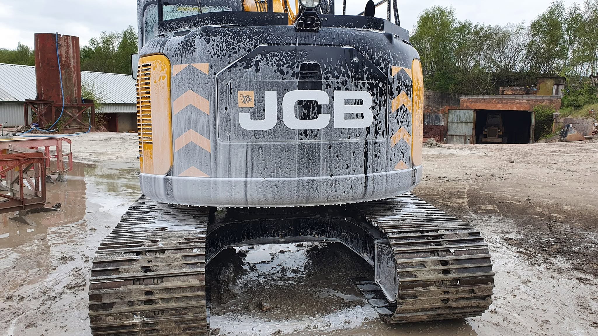 Plant and agricultural machinery cleaning
